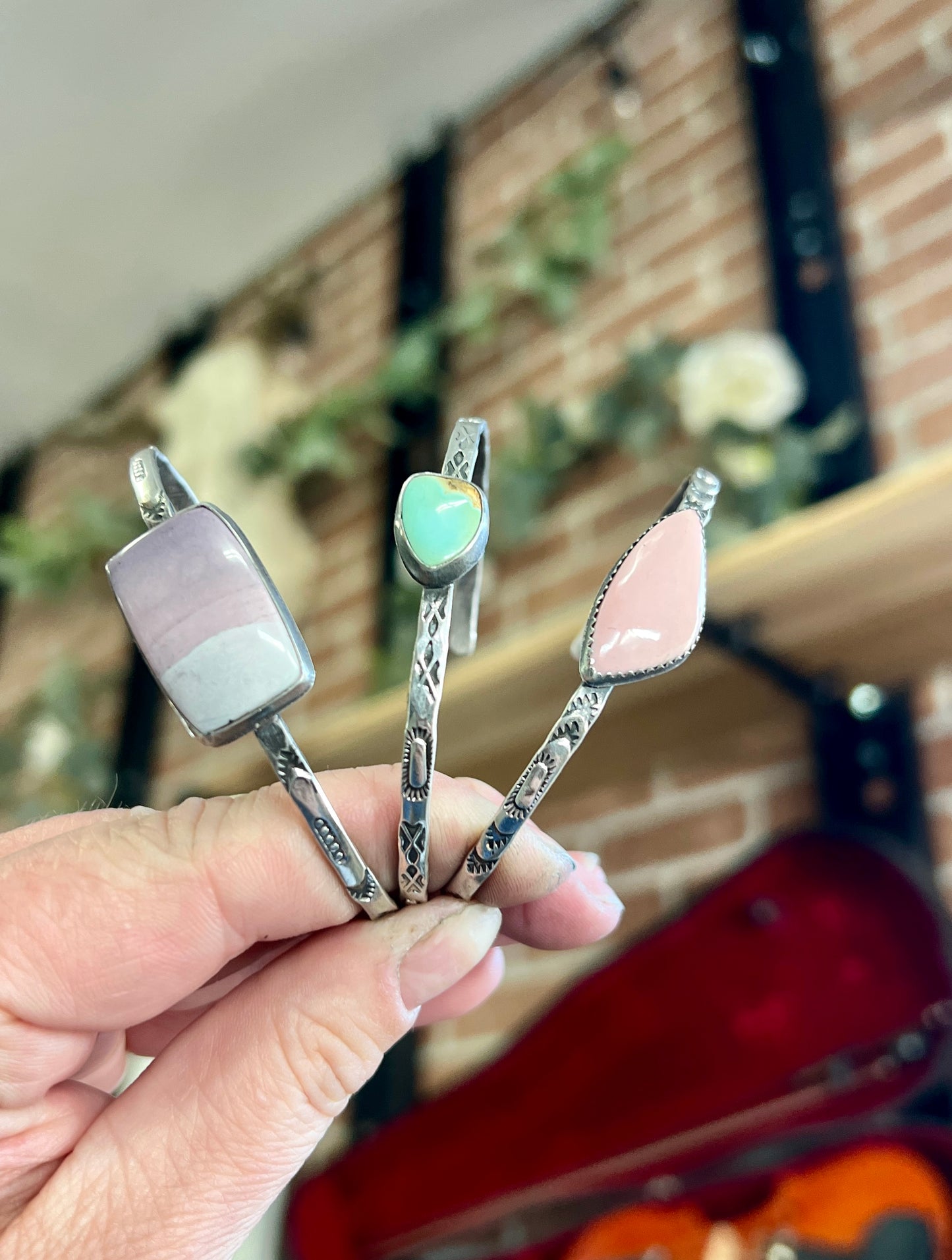 Queen Conch Shell Cuff
